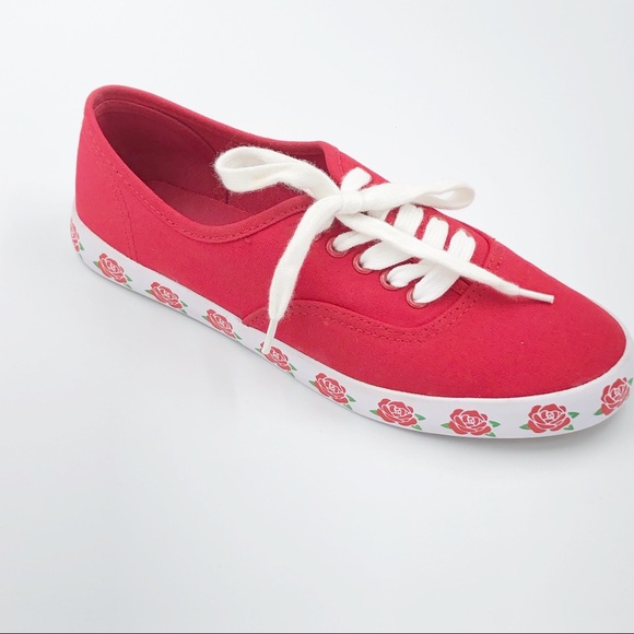 ❤️ Forever21 Red Low Top Rose  print Canvas Sneakers - Picture 6 of 8